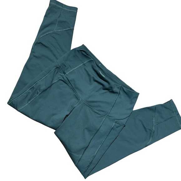 Victoria’s Secret VSX Sport Green Capri Leggings w/ Pockets Size XS - Picture 3 of 4